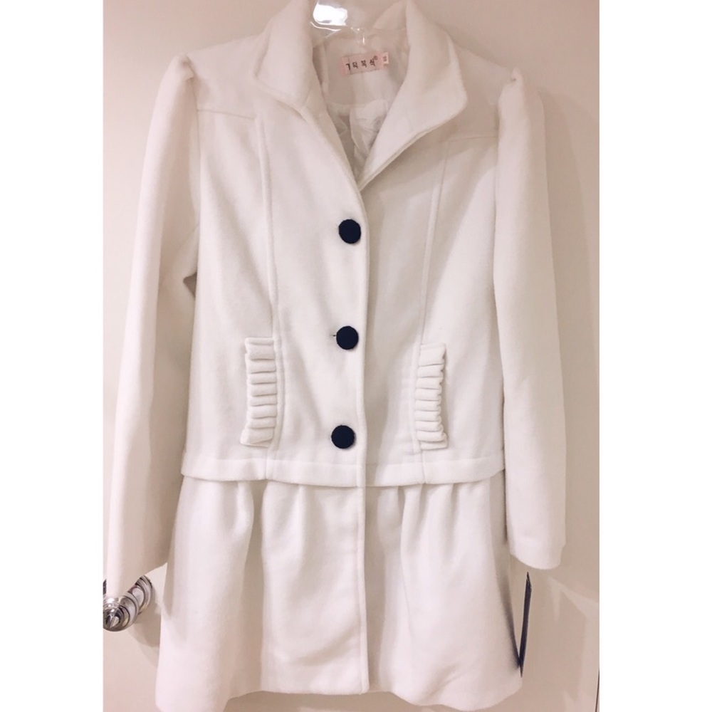[BRAND NEW] Korean Fashion White Winter Coat